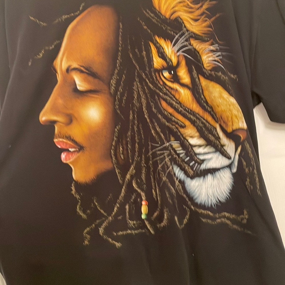 Bob Marley lion print shirt the Roxx xl